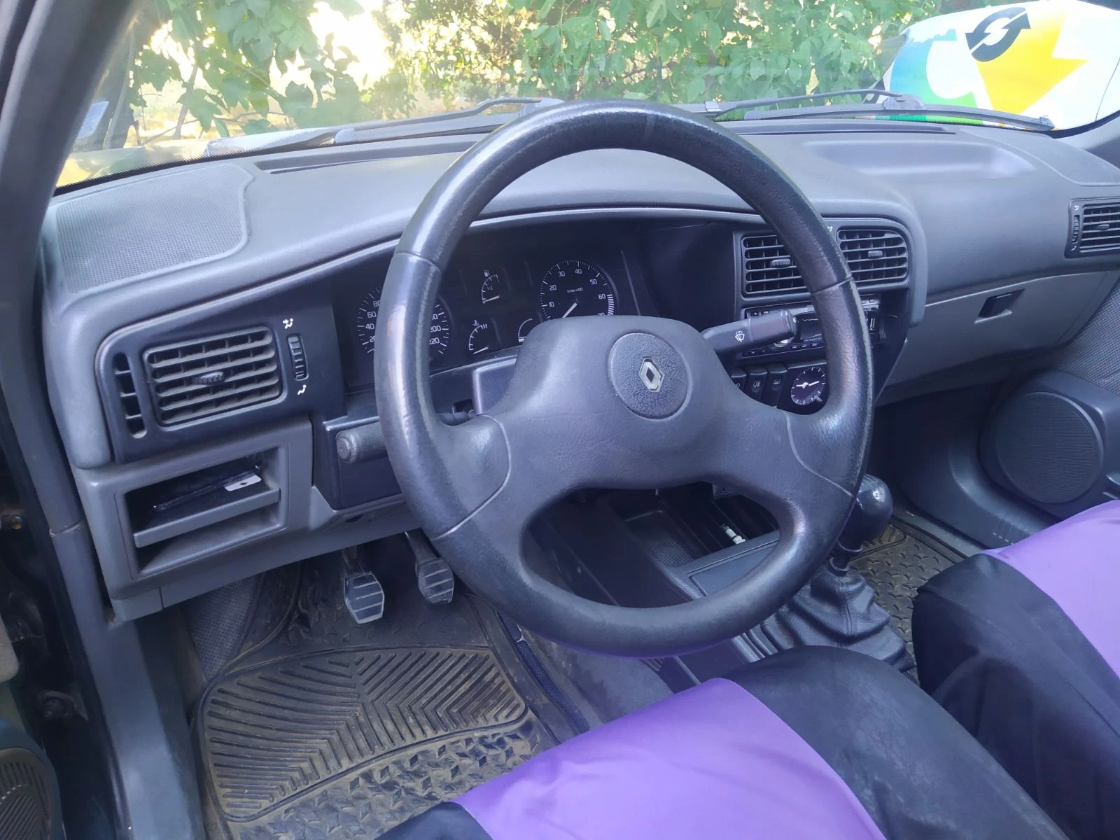 Renault 19 Chamade 1.4 Energy 75PS - изображение 6