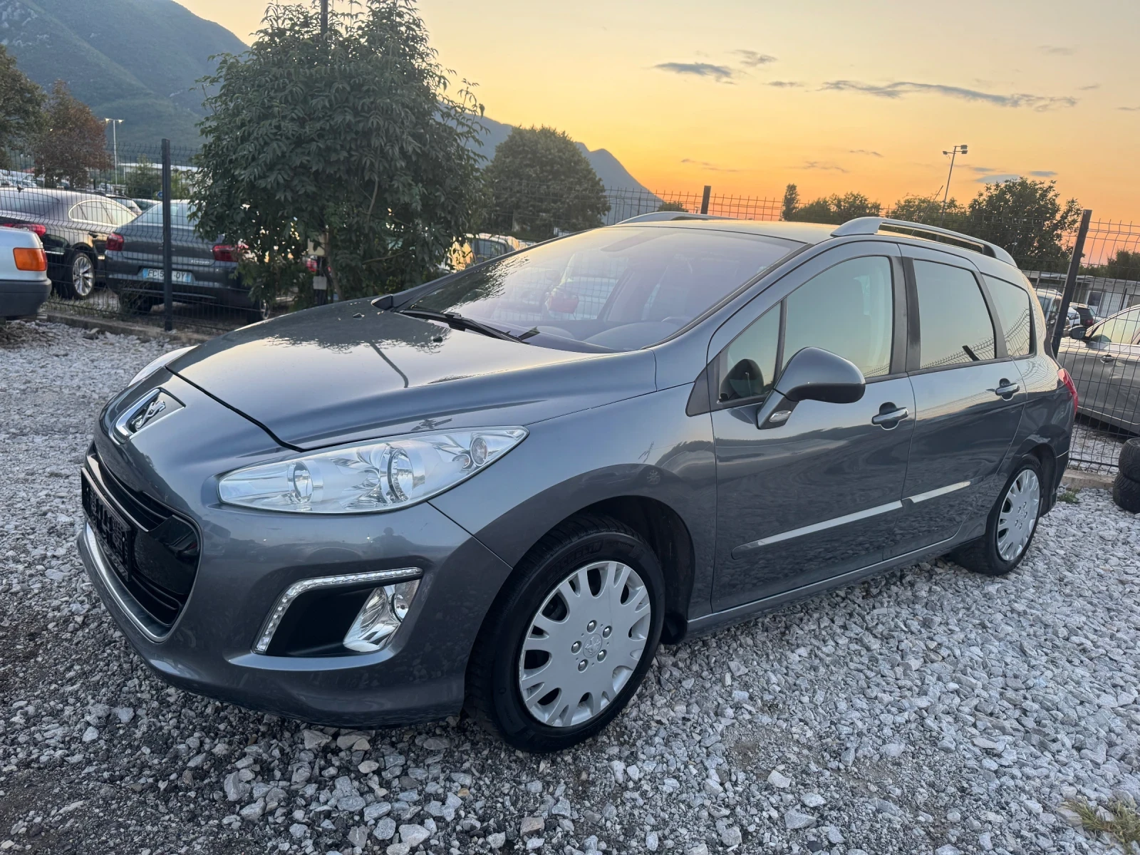 Peugeot 308 1.6HDI 7MESTEN NAVI PANORAMA KLIMATR 166000km - изображение 4