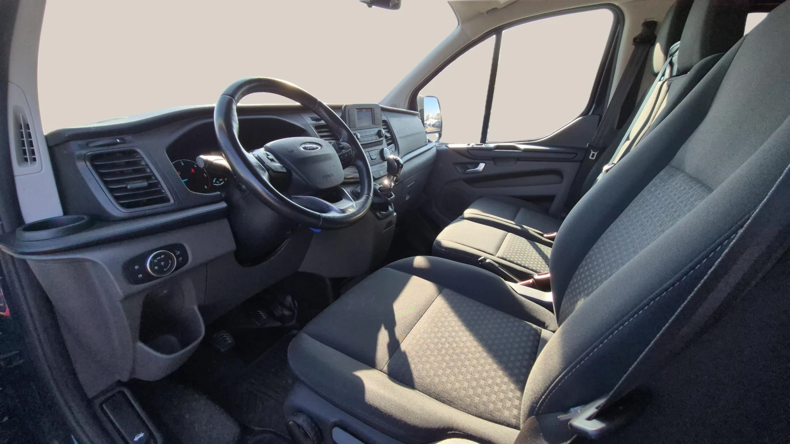 Ford Transit Custom 2.0 TDCi - изображение 7