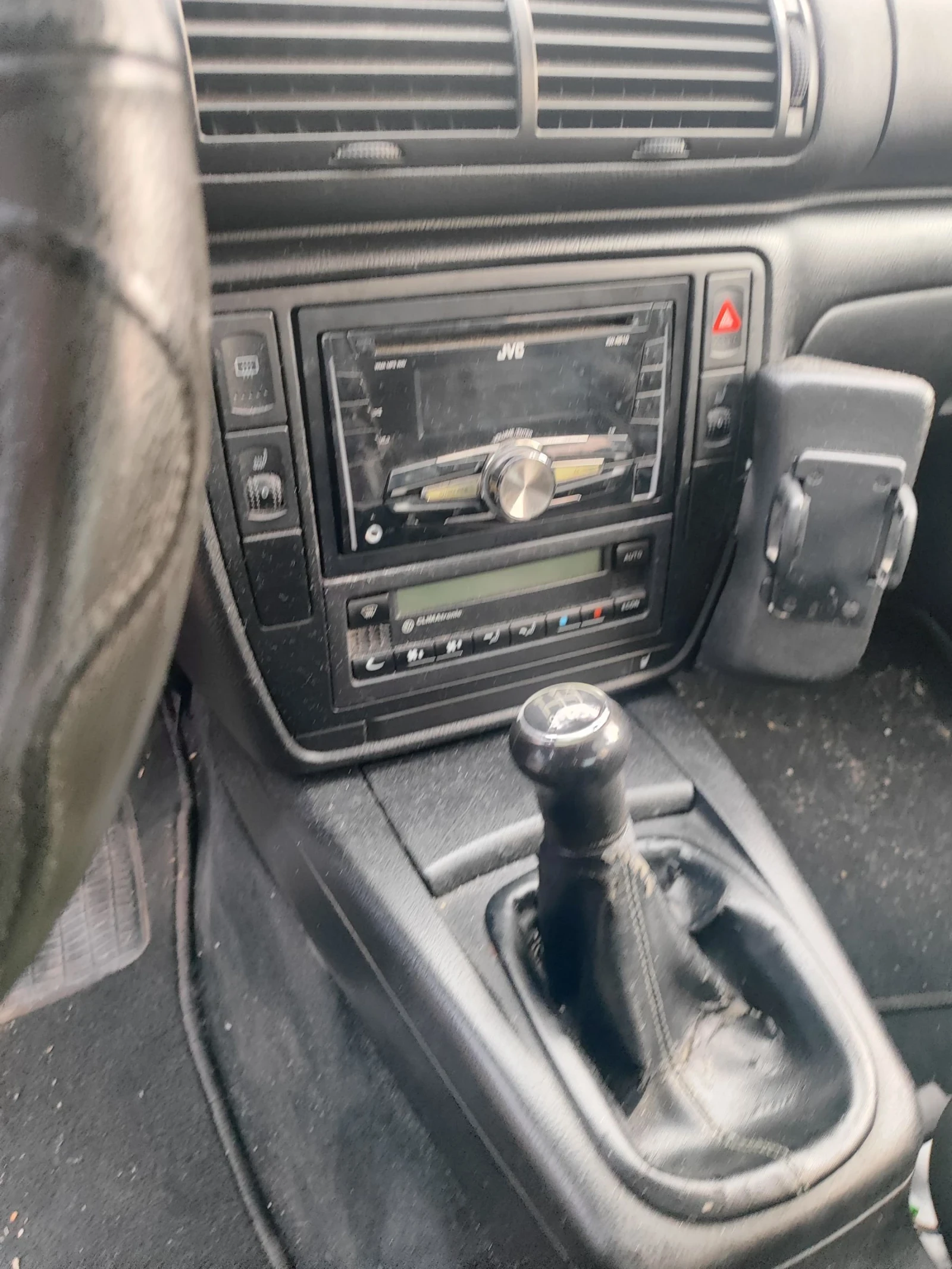 VW Passat 1, 8 | Mobile.bg   9