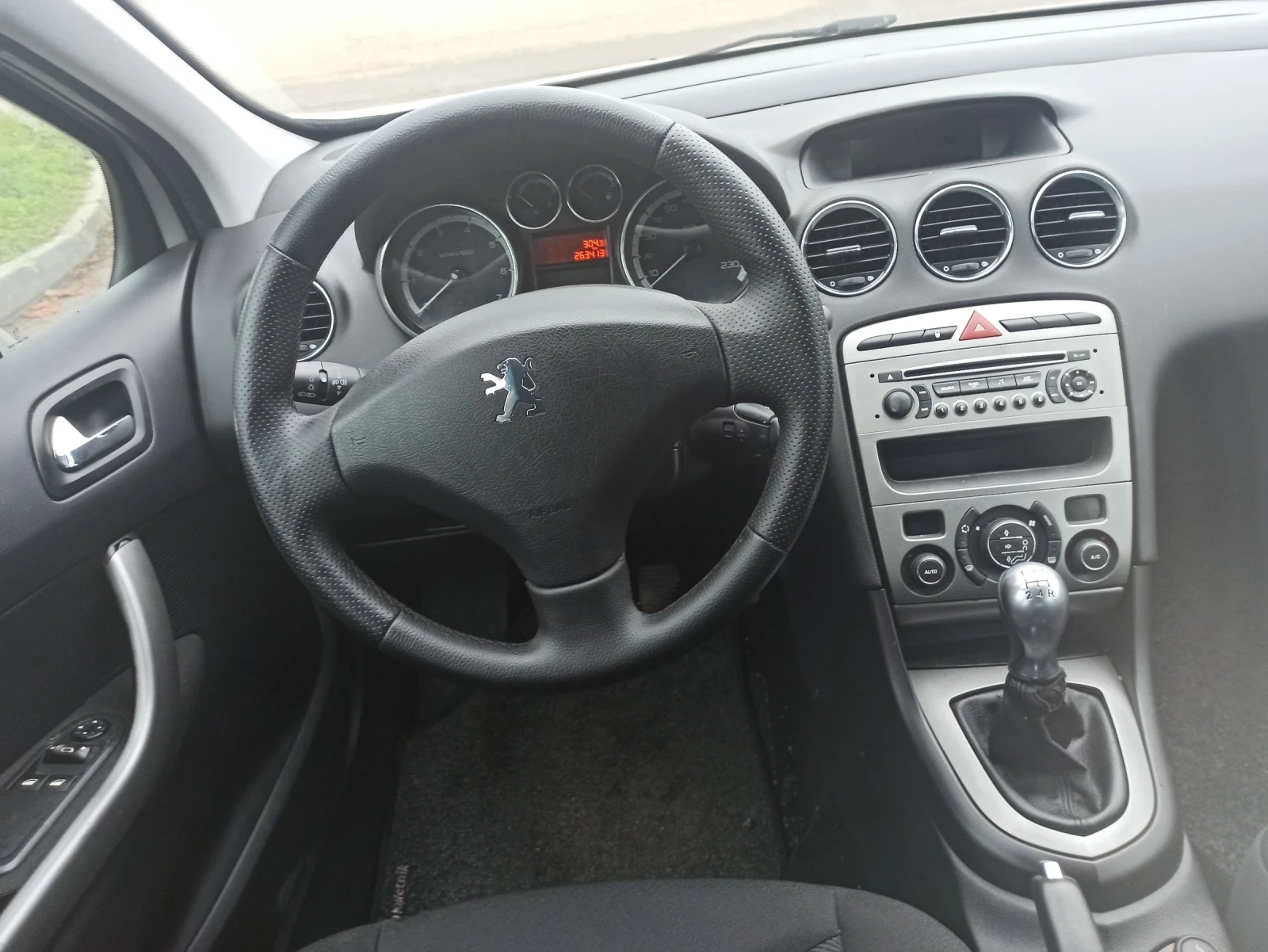 Peugeot 308 1.6 benz SW - изображение 10