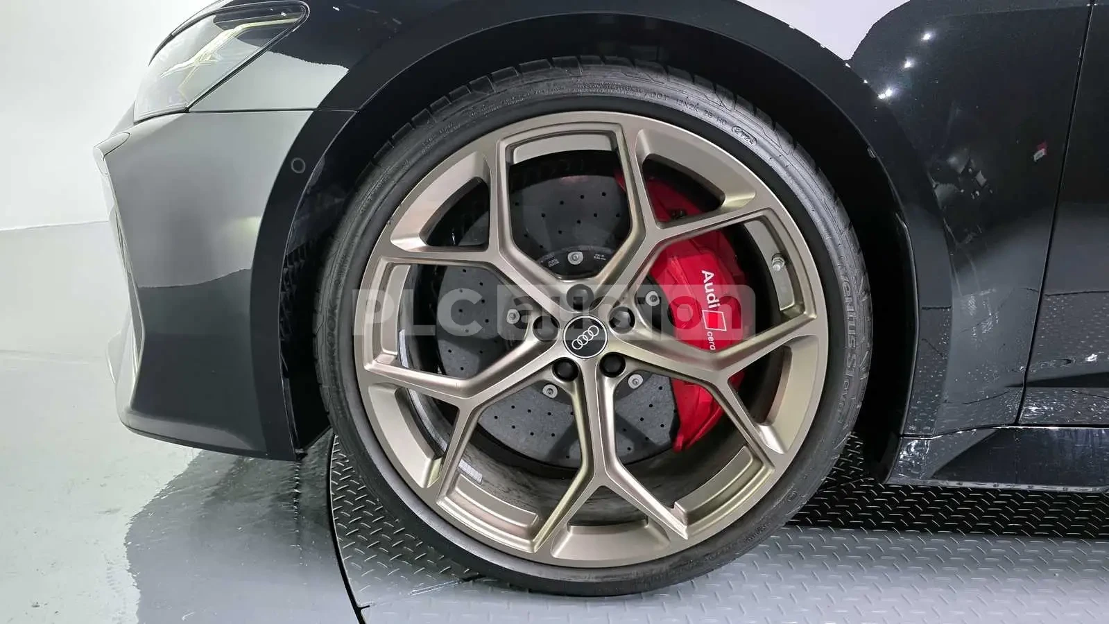 Audi Rs6 2025* FULL* КРАЙНА ЦЕНА, снимка 5 - Автомобили и джипове - 53947622