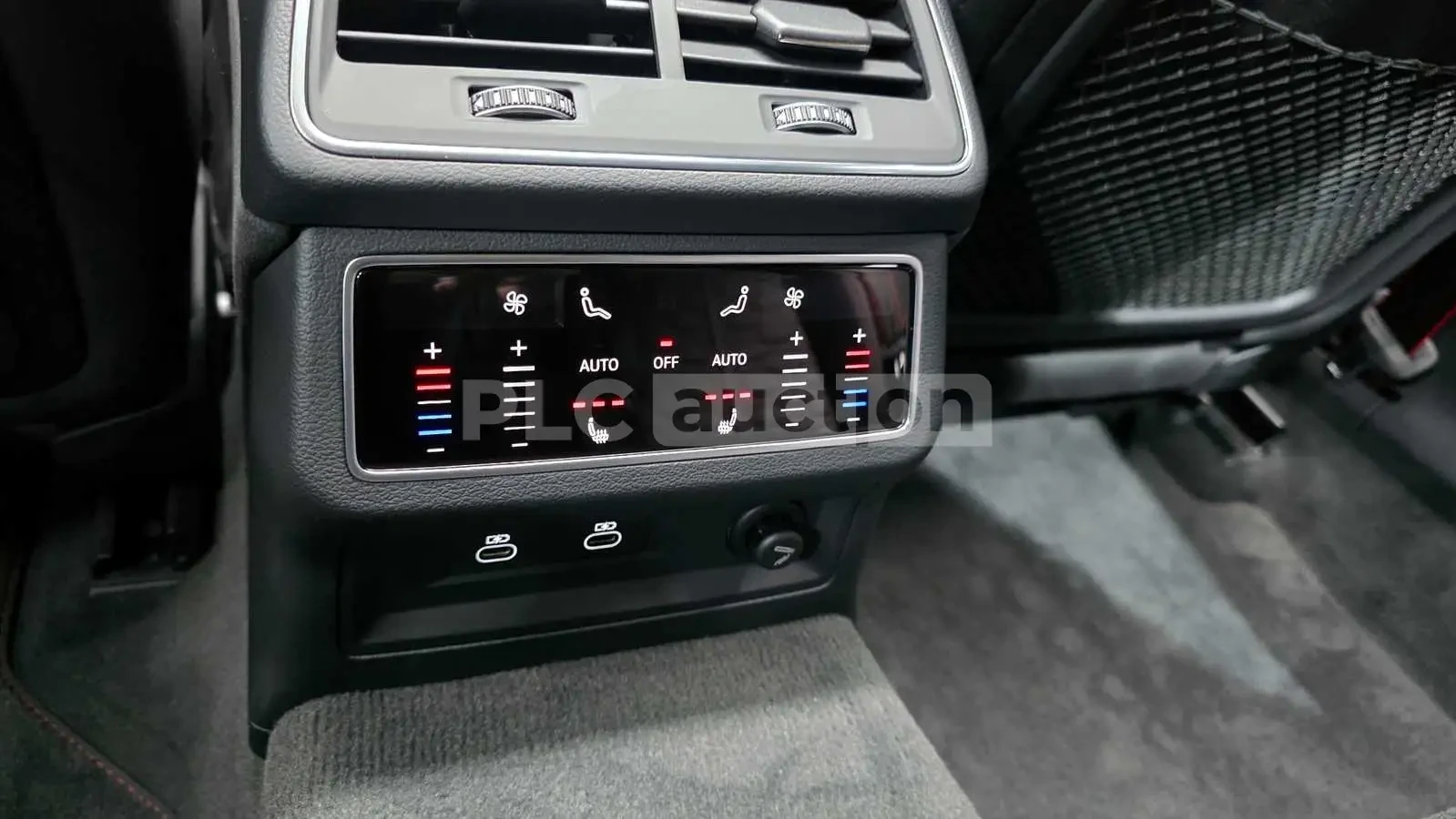 Audi Rs6 2025* FULL* КРАЙНА ЦЕНА, снимка 15 - Автомобили и джипове - 53947622