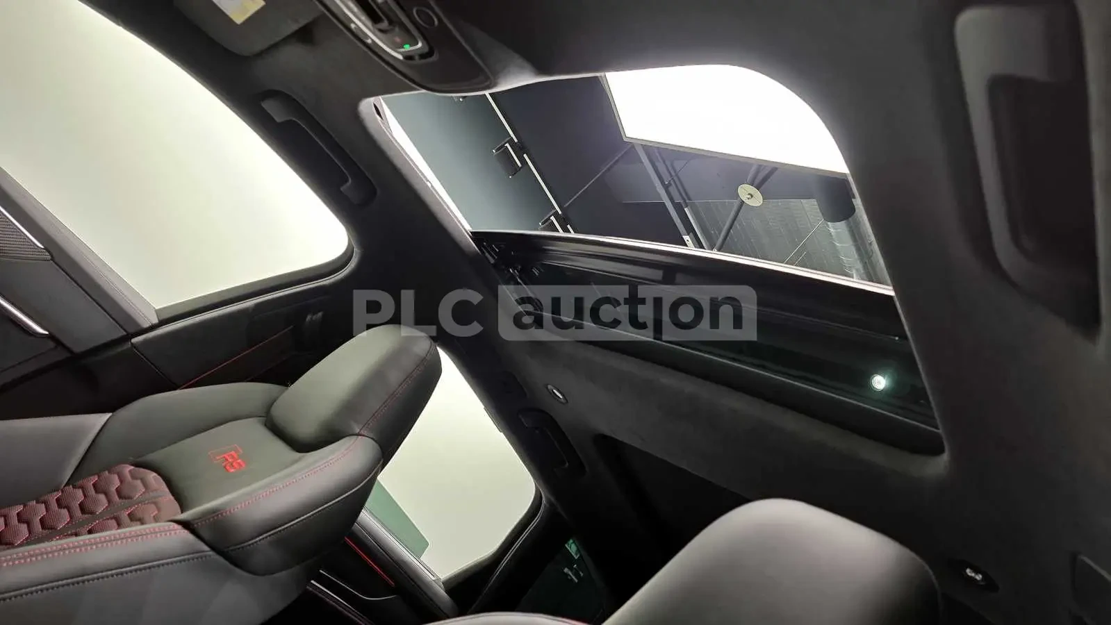 Audi Rs6 2025* FULL* КРАЙНА ЦЕНА, снимка 14 - Автомобили и джипове - 53947622