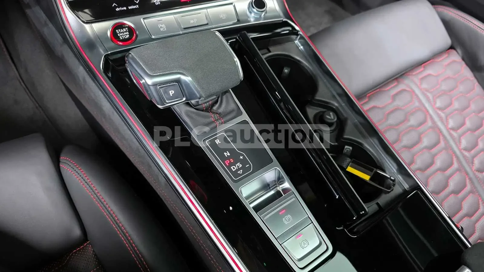 Audi Rs6 2025* FULL* КРАЙНА ЦЕНА, снимка 10 - Автомобили и джипове - 53947622