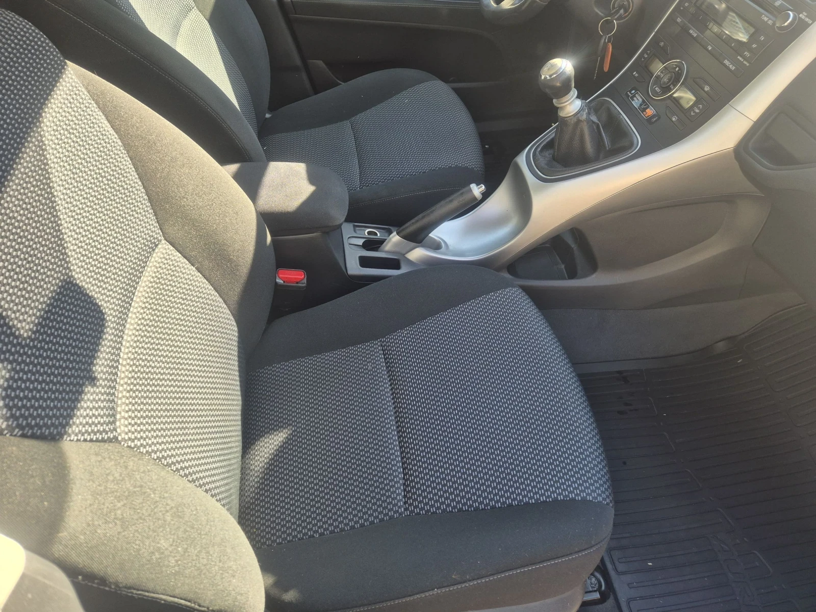 Toyota Auris 99000 KM. НОВ ВНОС , снимка 8 - Автомобили и джипове - 54138868