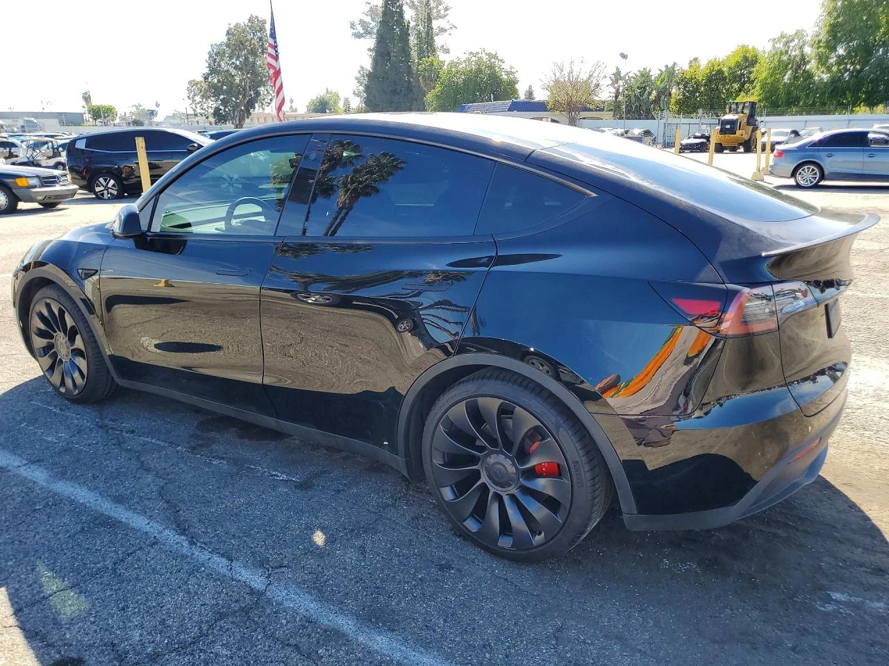 Tesla Model Y, снимка 2 - Автомобили и джипове - 54273374