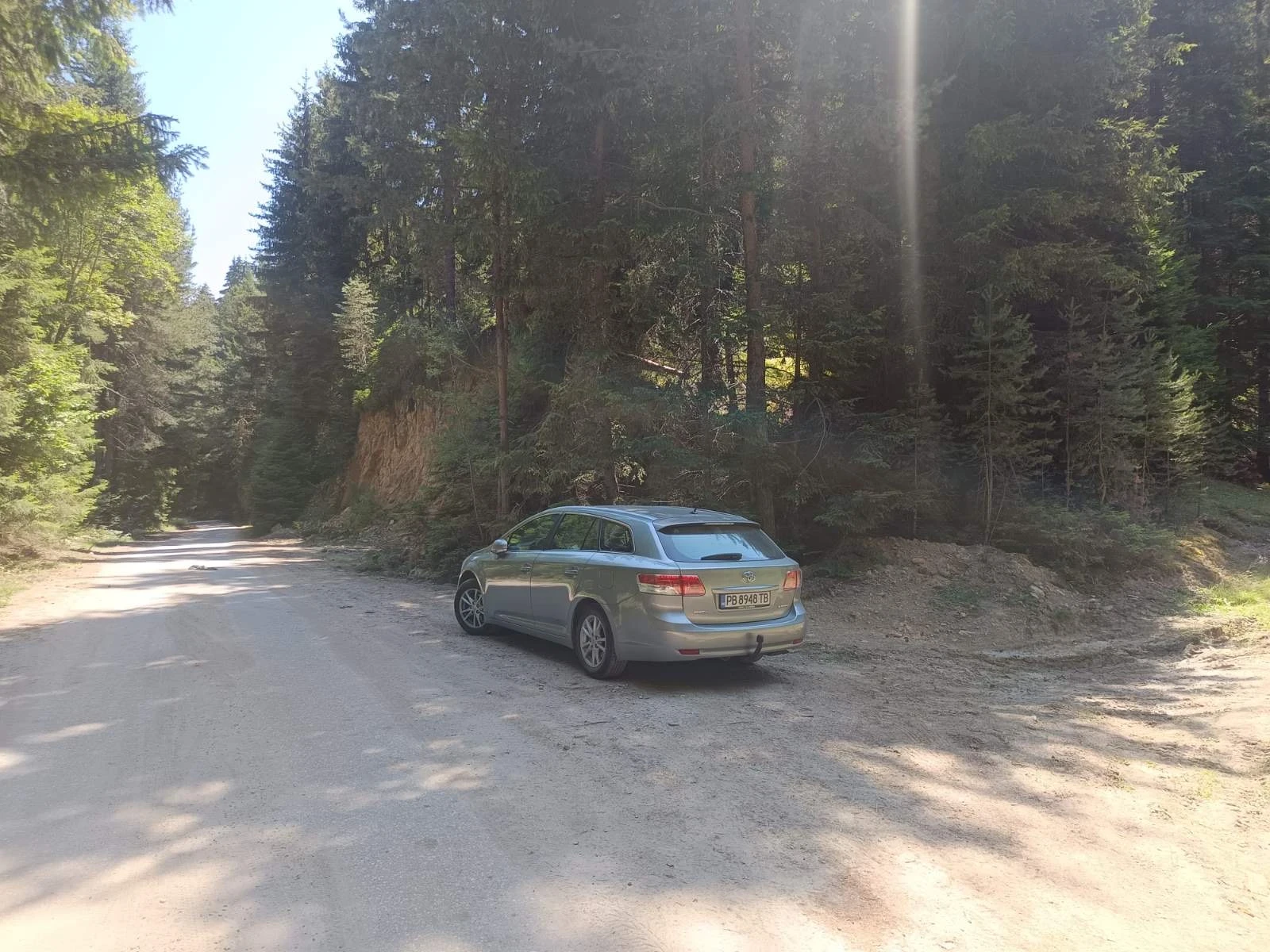 Toyota Avensis, снимка 3 - Автомобили и джипове - 54274331