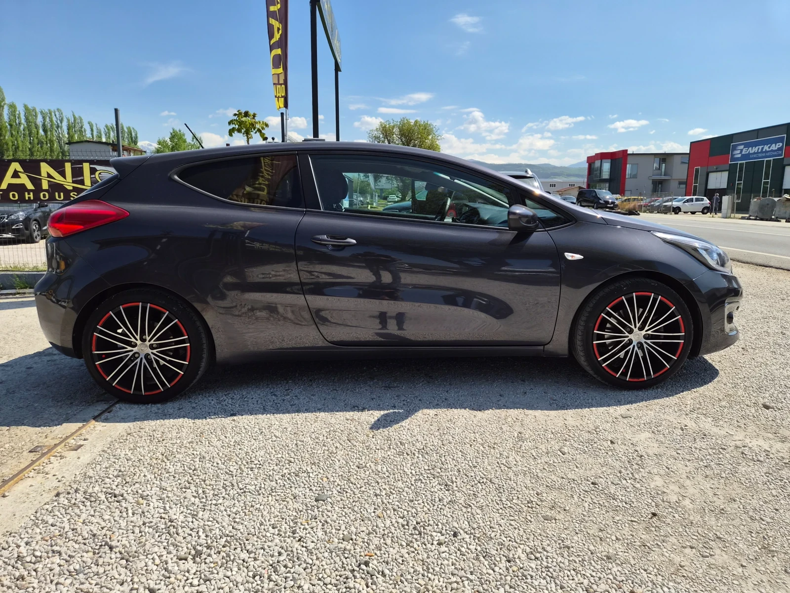 Kia Ceed 1.6Diesel Coupe, снимка 7 - Автомобили и джипове - 54530920