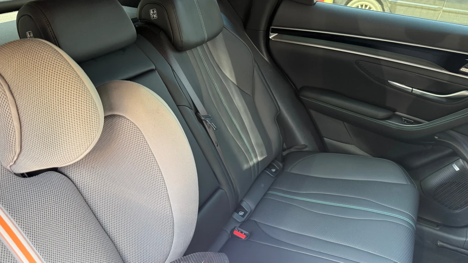 BYD Seal BYD Seal U DM-i AWD Design | 324 к.с. | Гаранция д, снимка 14 - Автомобили и джипове - 55423581