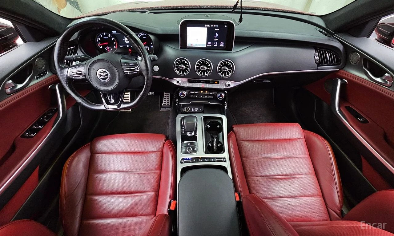 Kia Stinger 3.3 GT AWD* DISTRONIC* LEXICON* 360* ХЕДЪП* PANO* , снимка 8 - Автомобили и джипове - 55665792