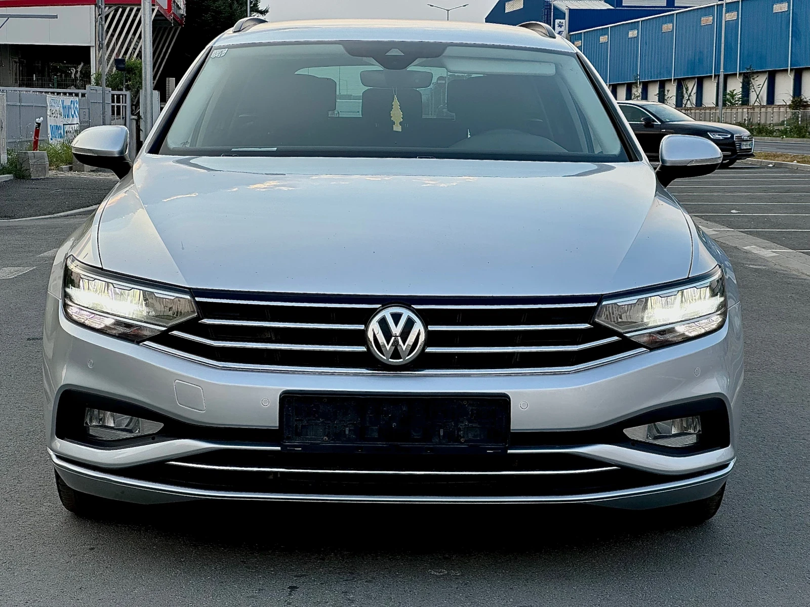 VW Passat 2.0 TDI | DSG | Facelift | Distronic | CarPlay , снимка 2 - Автомобили и джипове - 55710299