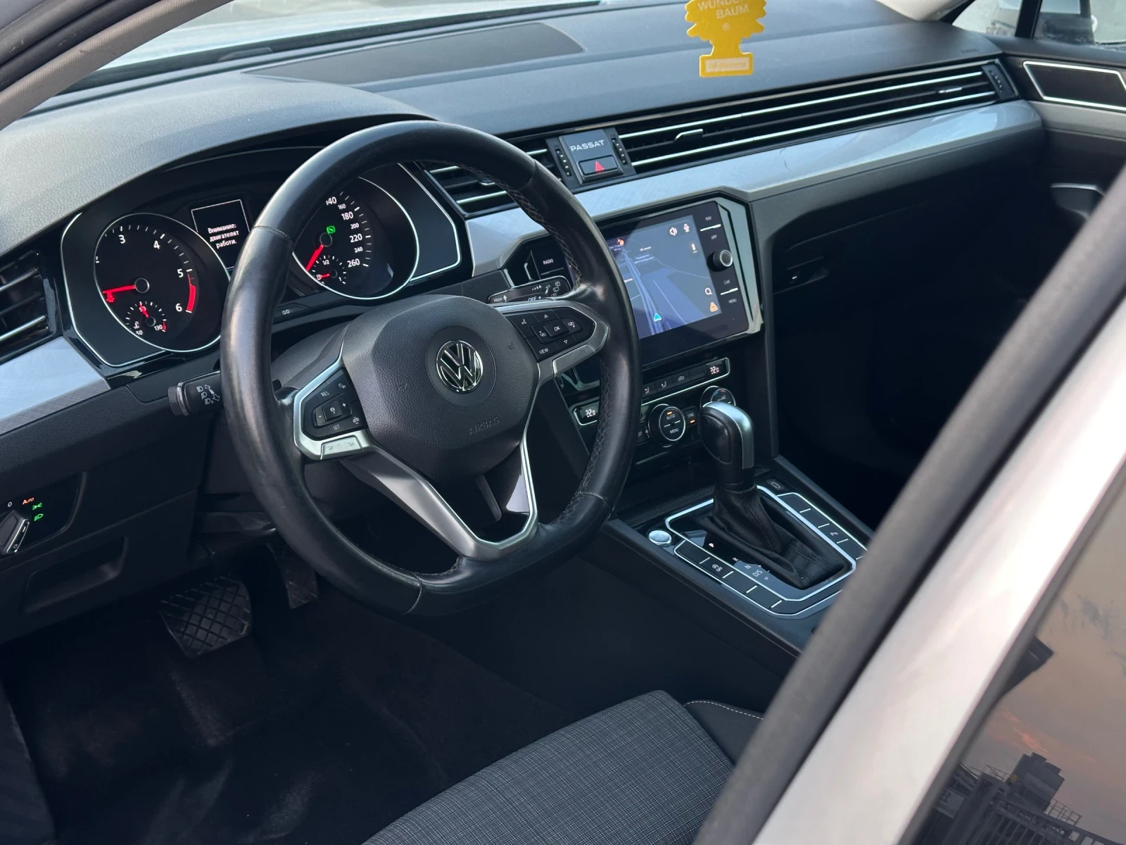VW Passat 2.0 TDI | DSG | Facelift | Distronic | CarPlay , снимка 8 - Автомобили и джипове - 55710299