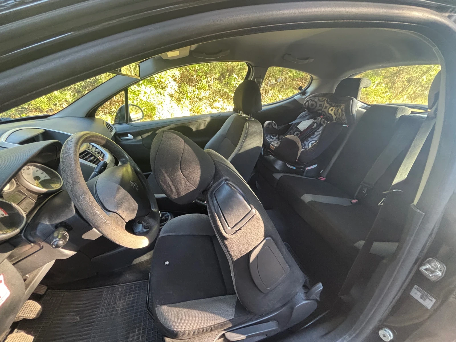 Peugeot 207 1.6 HDI, снимка 10 - Автомобили и джипове - 55980873