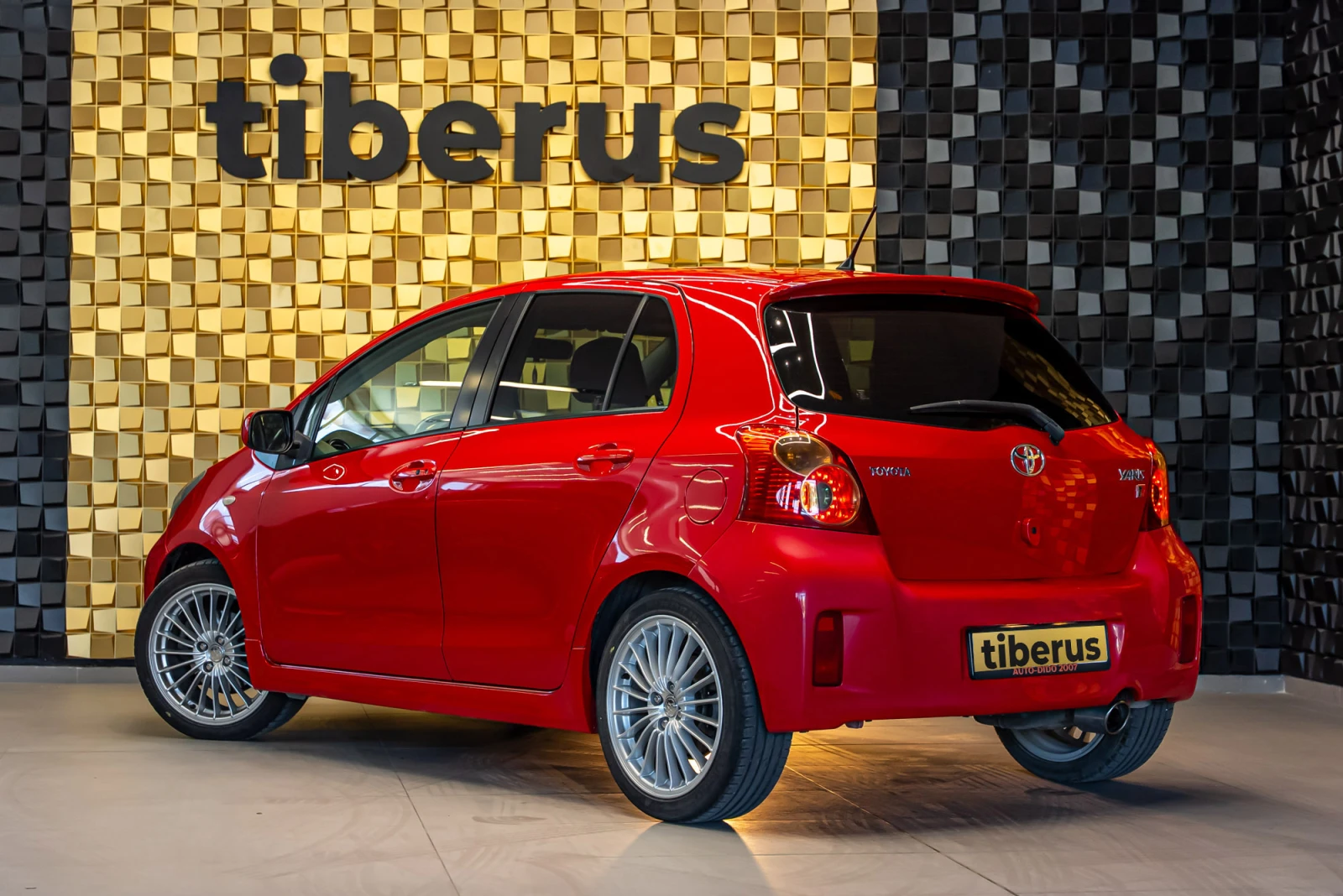 Toyota Yaris 1.8 TS, снимка 2 - Автомобили и джипове - 55991890