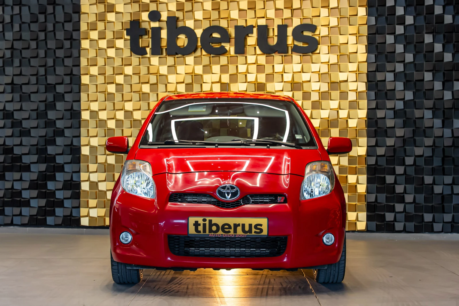 Toyota Yaris 1.8 TS, снимка 3 - Автомобили и джипове - 55991890