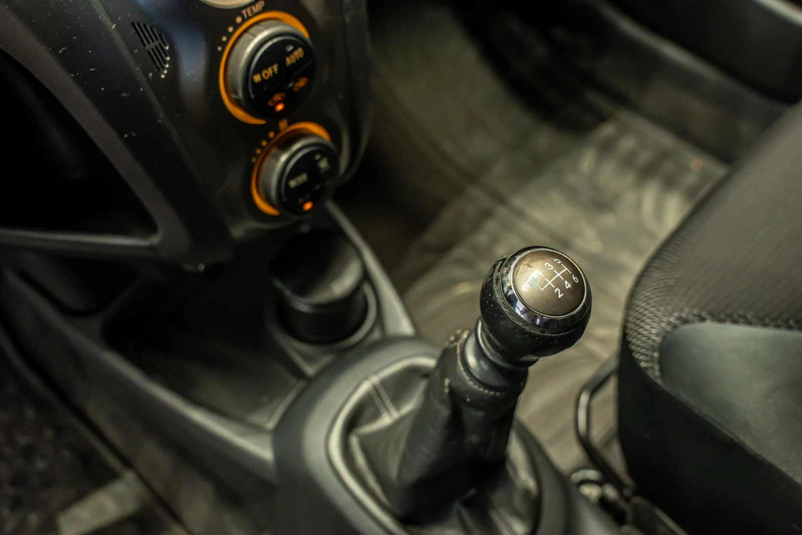 Toyota Yaris 1.8 TS, снимка 14 - Автомобили и джипове - 55991890