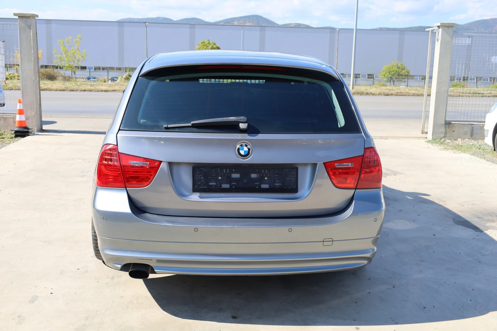 BMW 318 318D Лизинг, снимка 6 - Автомобили и джипове - 56137367