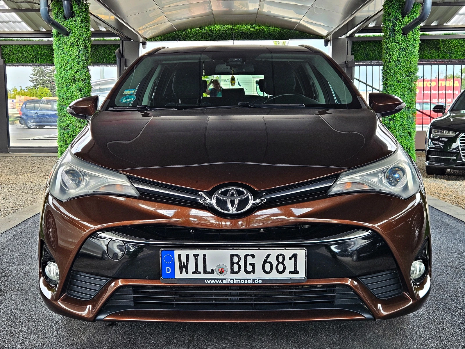 Toyota Avensis FACE/D-4D/GERMANY/DISTRON/CAMERA/ПОДГРЕВ/LINE ASYS, снимка 2 - Автомобили и джипове - 56225031