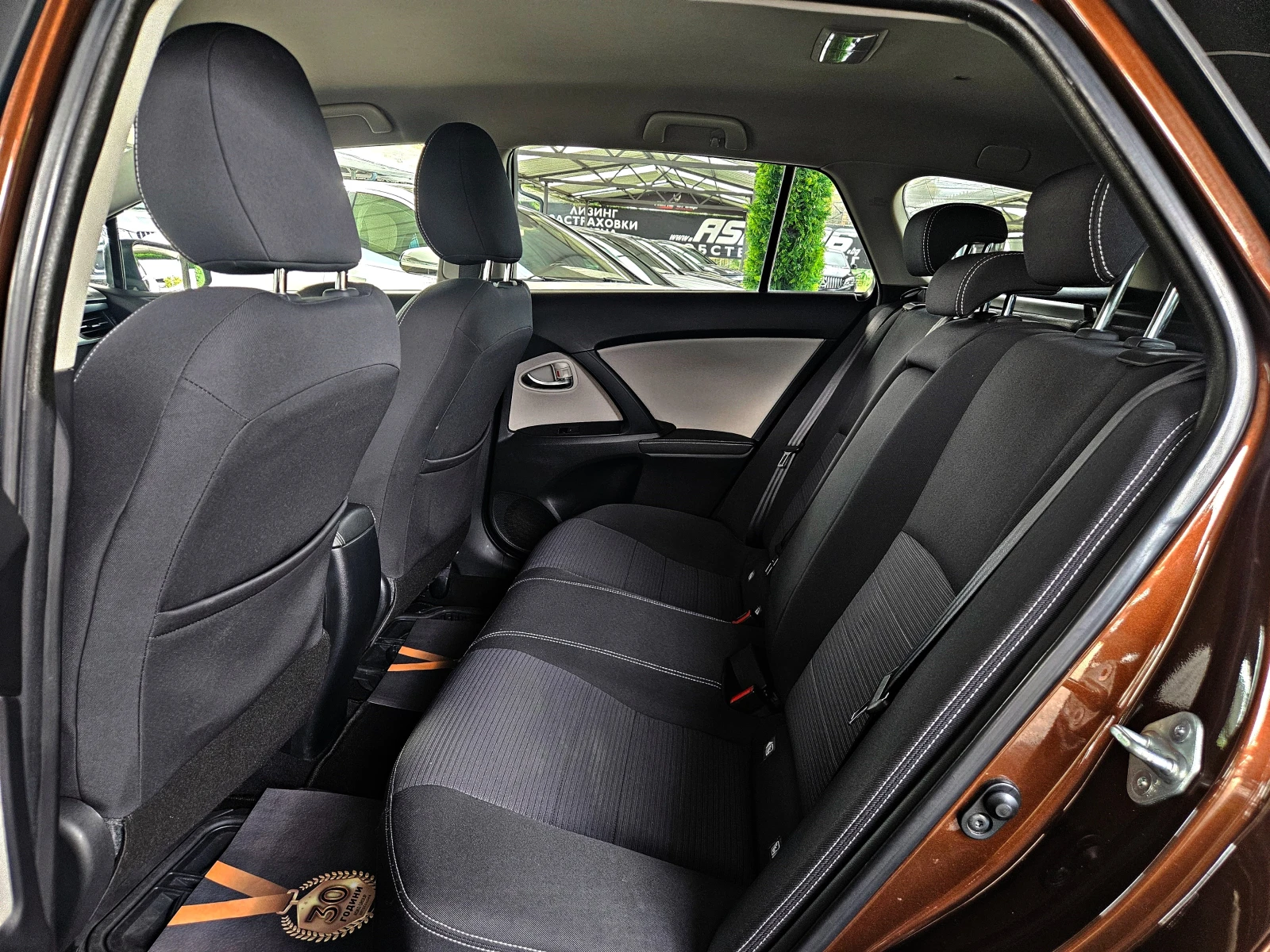 Toyota Avensis FACE/D-4D/GERMANY/DISTRON/CAMERA/ПОДГРЕВ/LINE ASYS, снимка 16 - Автомобили и джипове - 56225031