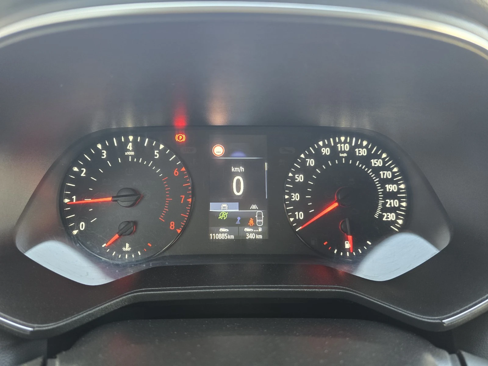 Renault Clio 1.0 TCe 75, снимка 8 - Автомобили и джипове - 56256336