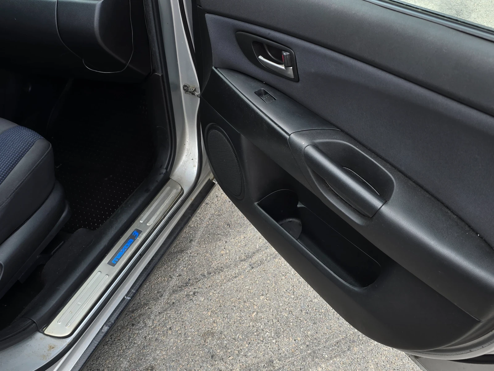 Mazda 3, снимка 12 - Автомобили и джипове - 56311645