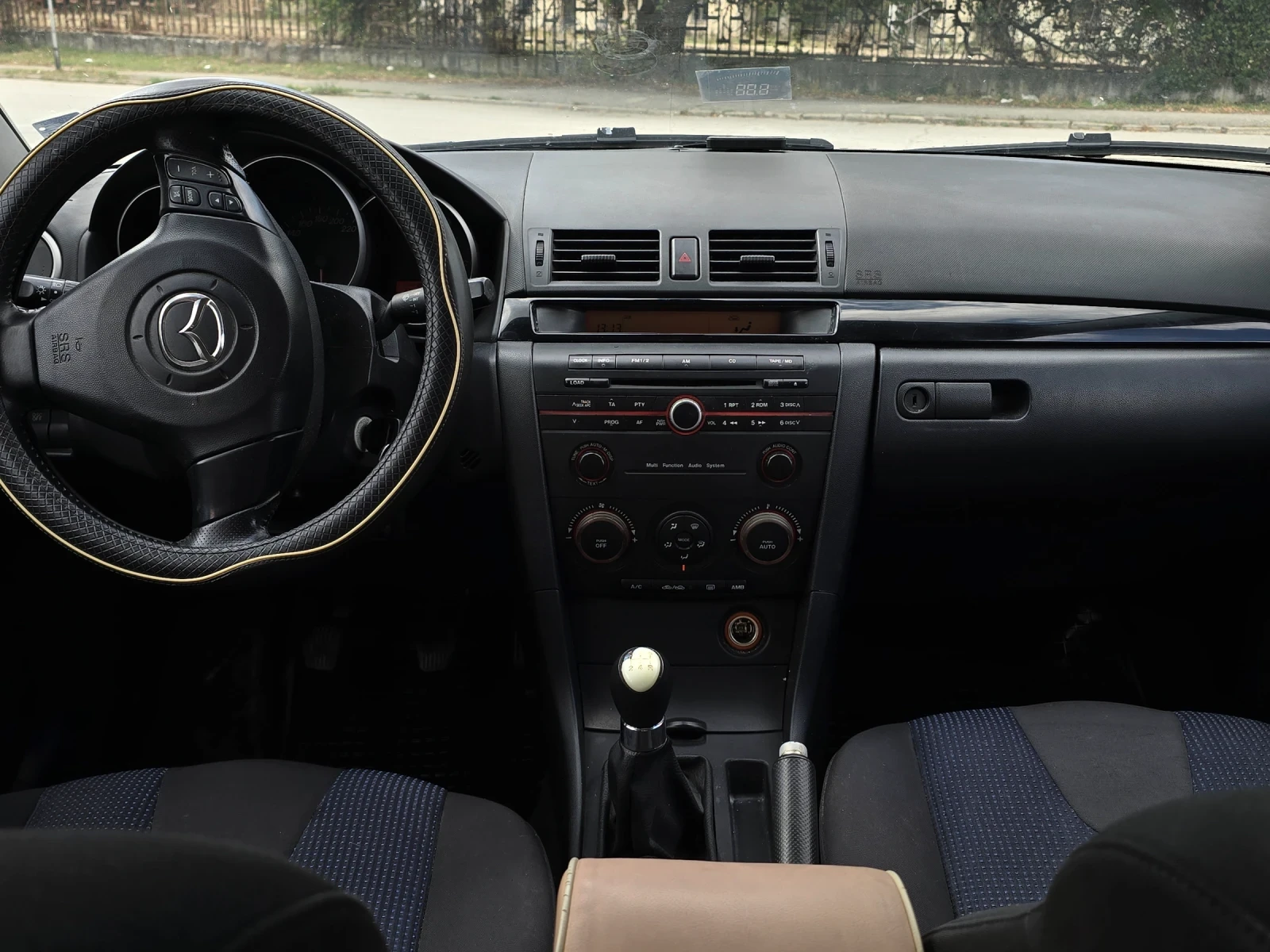 Mazda 3, снимка 14 - Автомобили и джипове - 56311645