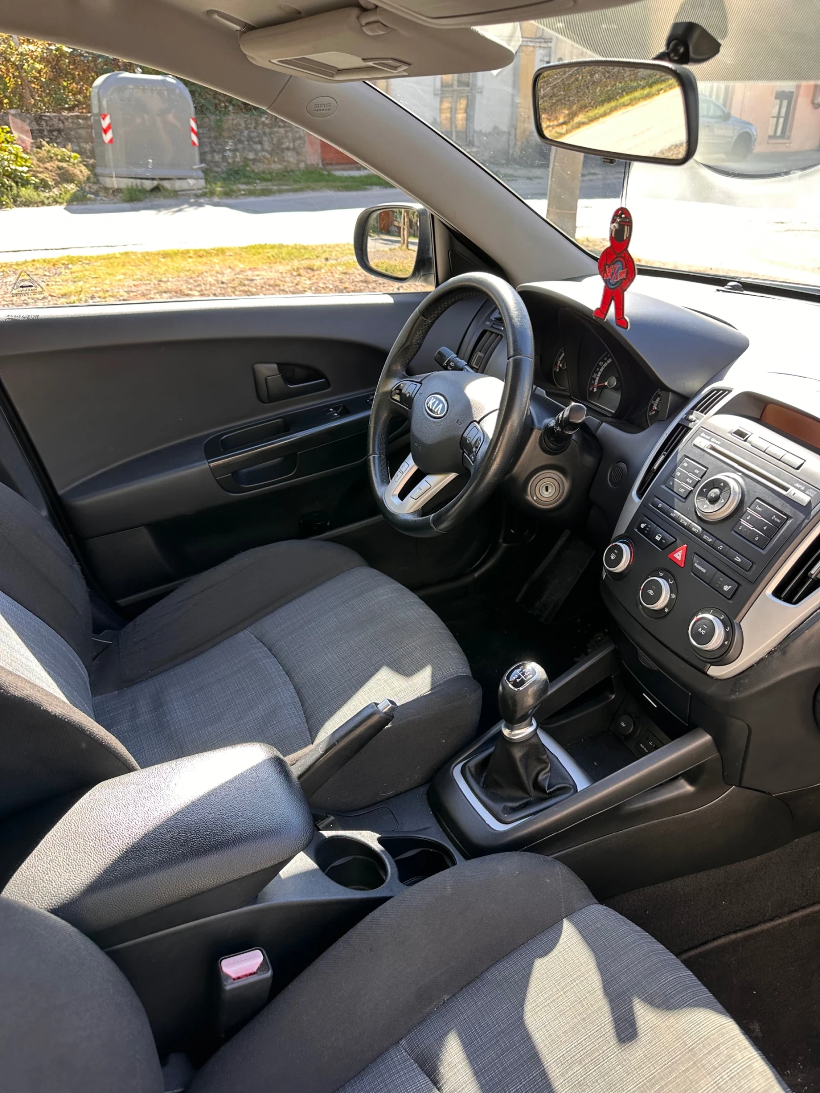 Kia Ceed, снимка 5 - Автомобили и джипове - 56338784