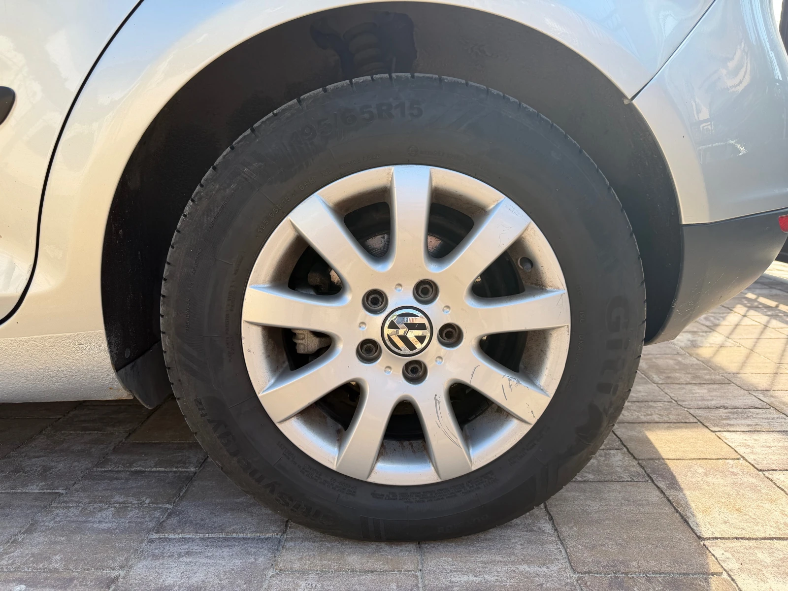 VW Golf Plus 1.6 MPI BSE ГАЗ, снимка 9 - Автомобили и джипове - 56390745