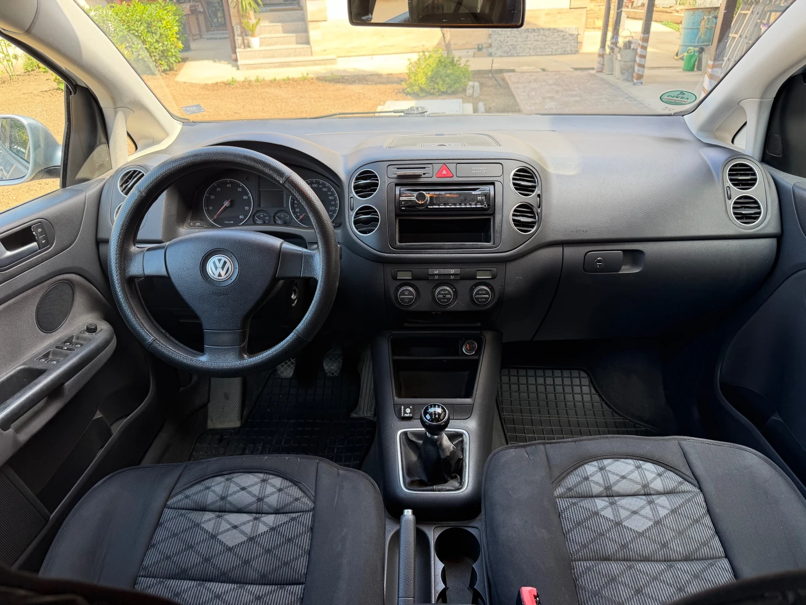 VW Golf Plus 1.6 MPI BSE ГАЗ, снимка 15 - Автомобили и джипове - 56390745