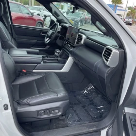 Toyota Sequoia Platinum   4WD без удари и щети , снимка 7