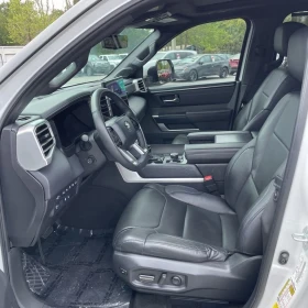 Toyota Sequoia Platinum   4WD без удари и щети , снимка 6