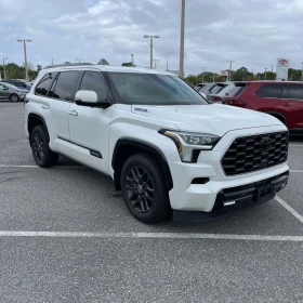 Toyota Sequoia Platinum   4WD без удари и щети , снимка 1