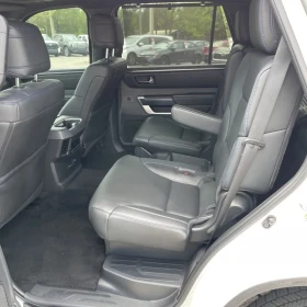 Toyota Sequoia Platinum   4WD без удари и щети , снимка 8