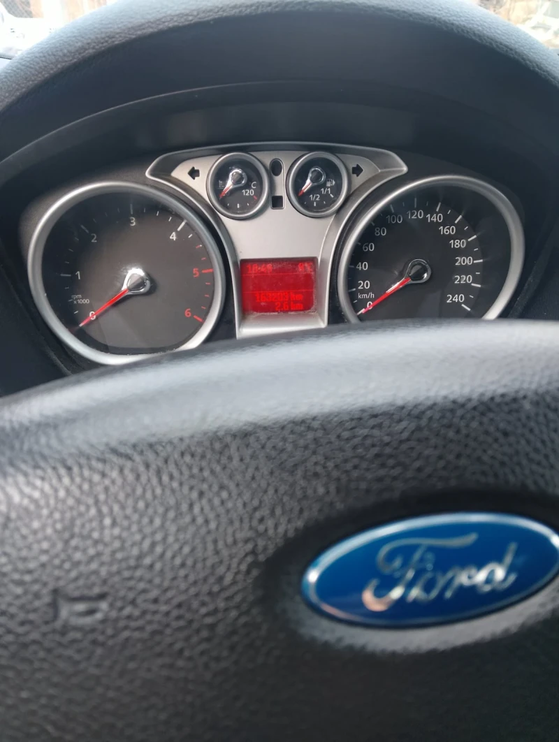 Ford Kuga 2.0Dizel, снимка 12 - Автомобили и джипове - 48131440