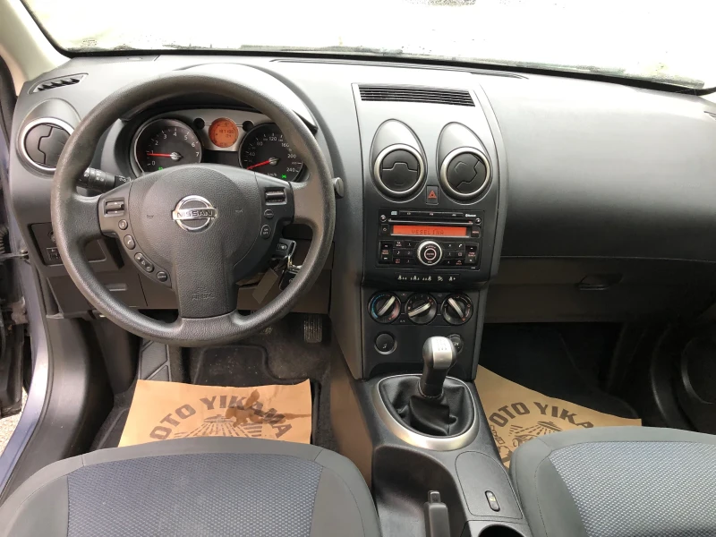 Nissan Qashqai 1.6i БЕНЗИН, снимка 10 - Автомобили и джипове - 48297600