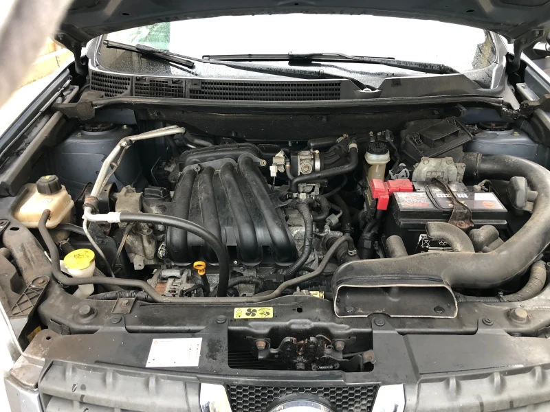 Nissan Qashqai 1.6i БЕНЗИН, снимка 12 - Автомобили и джипове - 48297600