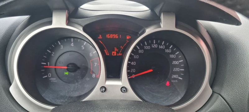 Nissan Juke 1.6i 117к.с. Евро 5, снимка 13 - Автомобили и джипове - 48359540