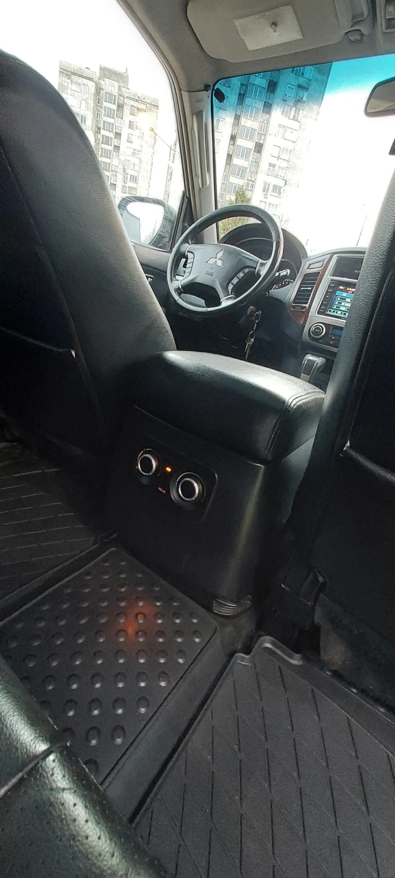 Mitsubishi Pajero 3.8, V6, Full, Gas, 7- местен, снимка 10 - Автомобили и джипове - 52631803