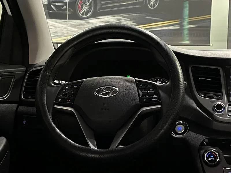 Hyundai Tucson 1.7 2Wd Modern, снимка 13 - Автомобили и джипове - 55651901
