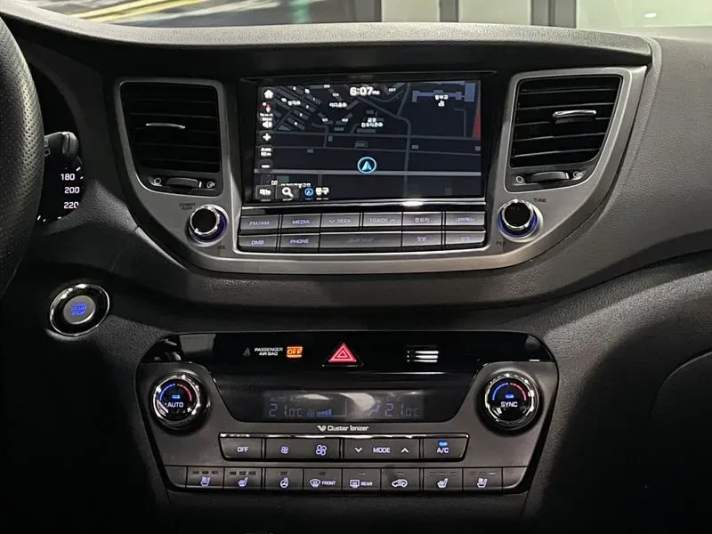 Hyundai Tucson 1.7 2Wd Modern, снимка 12 - Автомобили и джипове - 55651901