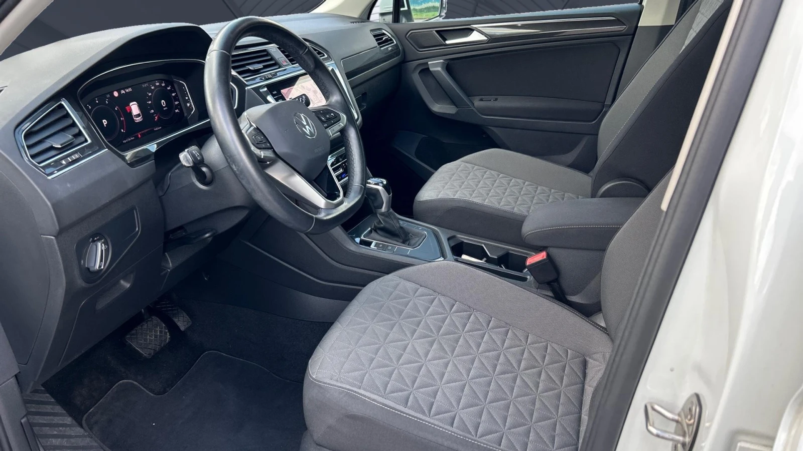 VW Tiguan 1.5 ТSi OPF DSG, Месечна вноска от 499 лв. - изображение 8