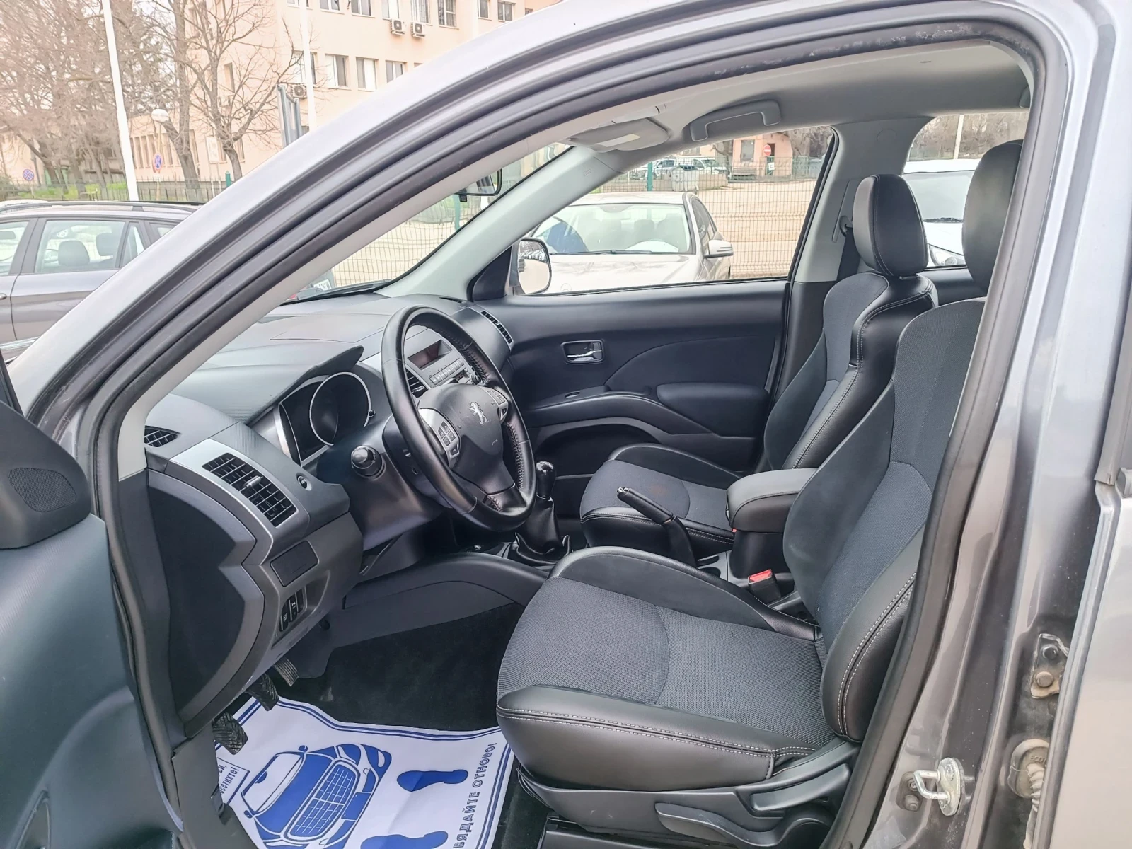Peugeot 4007 2.4i-170кс-ШВЕЙЦАРИЯ-РЪЧКА-4Х4-7м, снимка 9 - Автомобили и джипове - 54058730