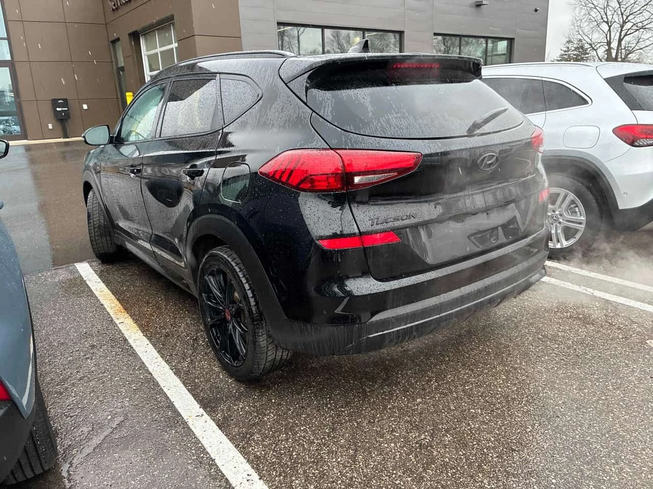 Hyundai Tucson Urban Edition  CARFAX, снимка 2 - Автомобили и джипове - 54172286