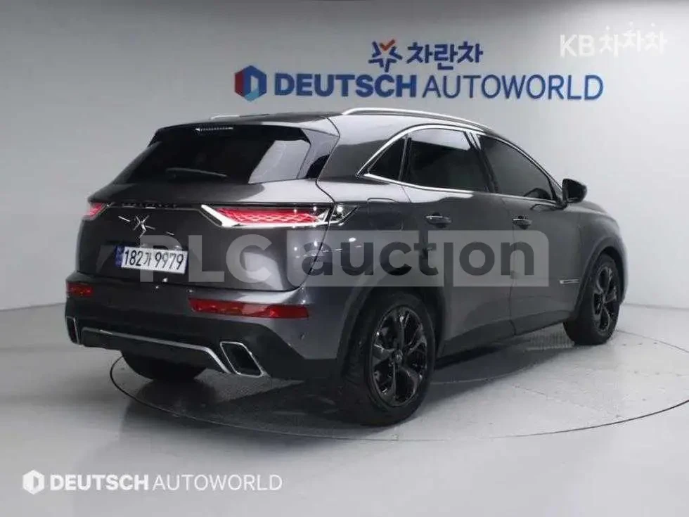 DS DS 7 Crossback 2.0| КАМЕРА| ПАНО| DIST| ПОДГРЕВ| ВКЛ.ТЕХНОТЕСТ, снимка 3 - Автомобили и джипове - 54853593