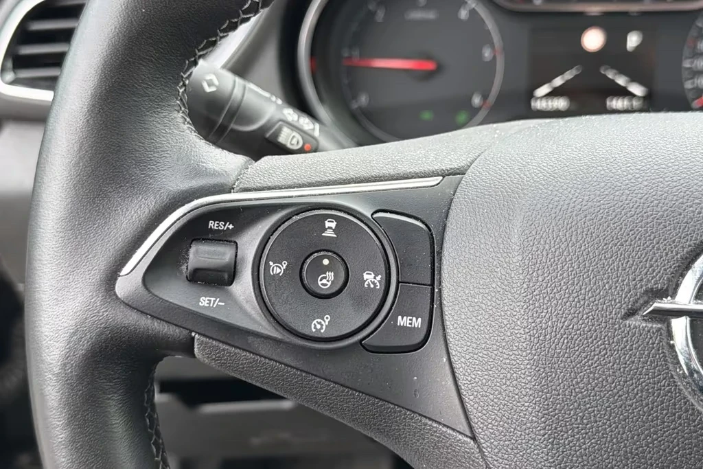 Opel Crossland X 1.6d aut. 120ps DK, снимка 8 - Автомобили и джипове - 54898221