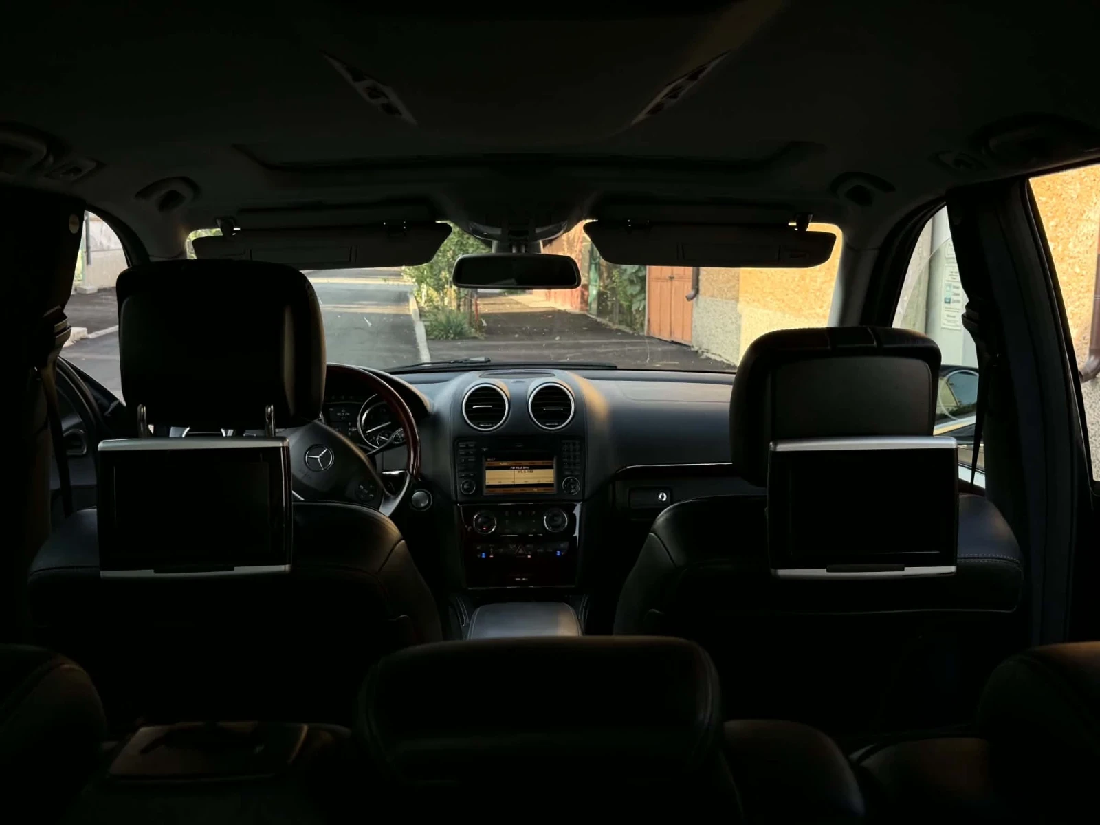 Mercedes-Benz GL 550, снимка 9 - Автомобили и джипове - 55891021