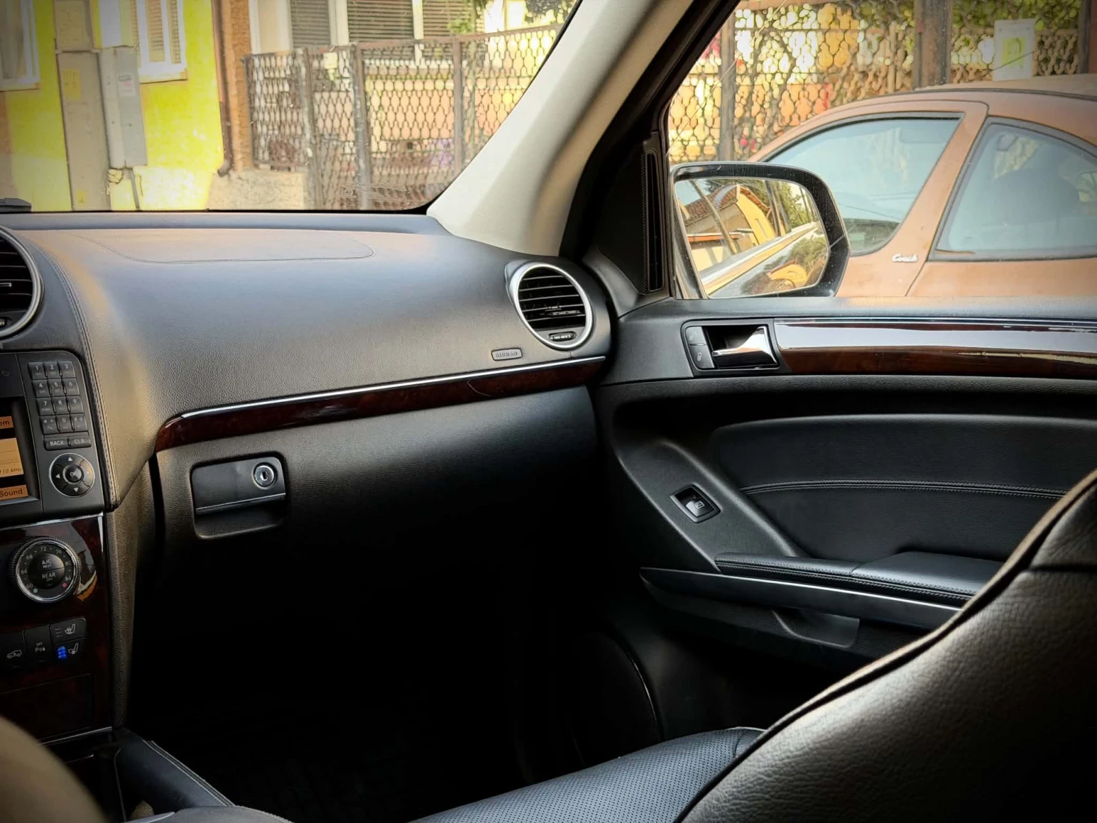 Mercedes-Benz GL 550, снимка 12 - Автомобили и джипове - 55891021