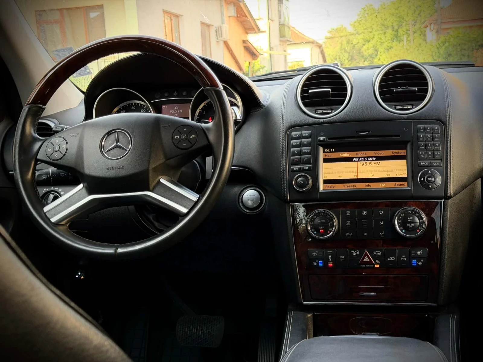 Mercedes-Benz GL 550, снимка 11 - Автомобили и джипове - 55891021
