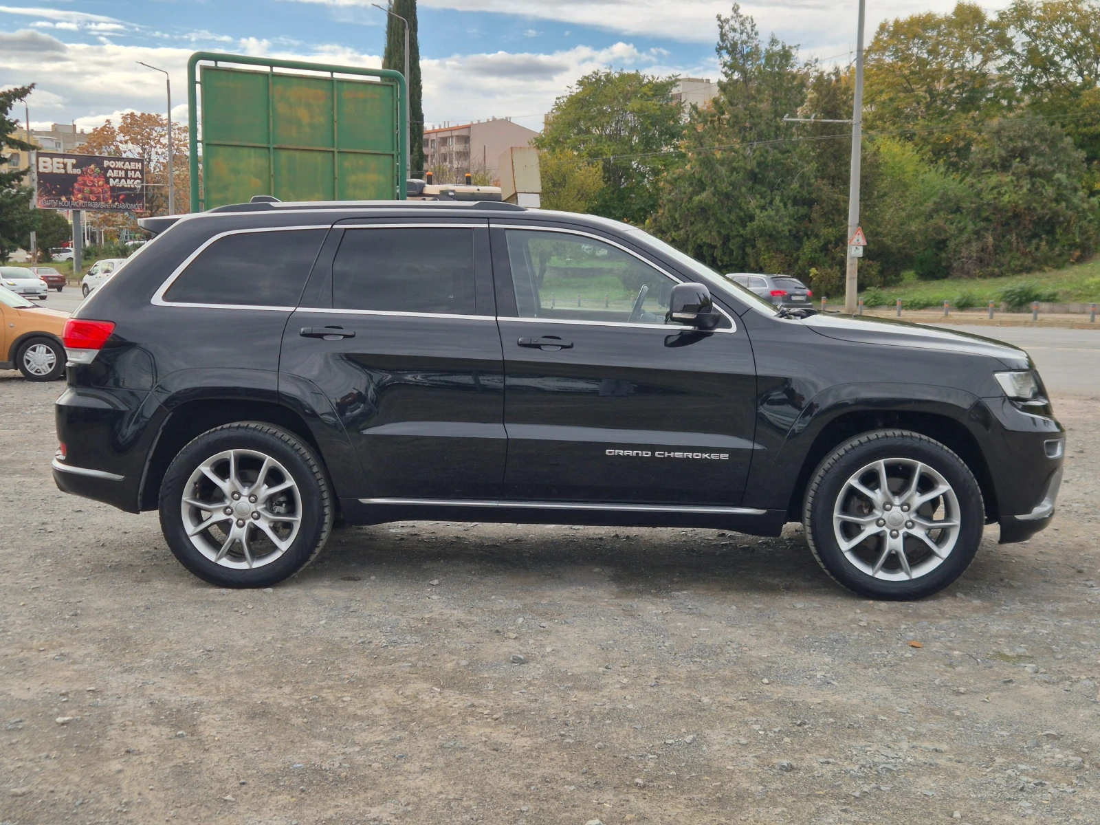 Jeep Grand cherokee 3.0CRDI SUMMIT FULL, снимка 6 - Автомобили и джипове - 56681327